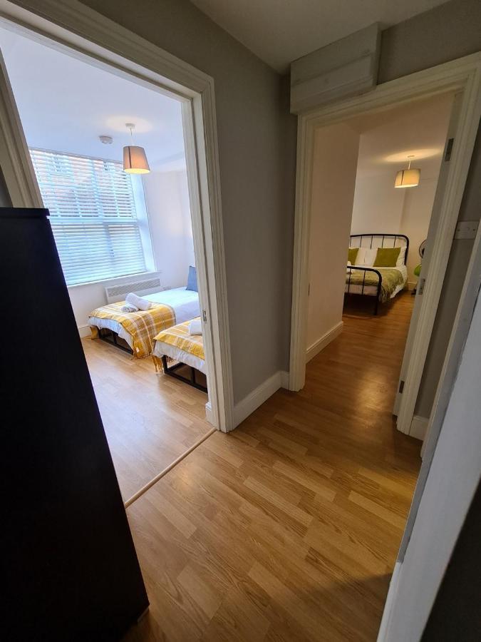 Coopers, Ground Floor Apartment With 2 Bedrooms And 2 Bathrooms Within A Georgian Listed Building 特伦特河畔伯顿 外观 照片
